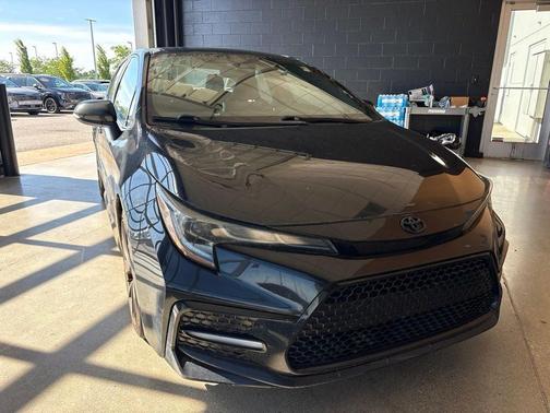 Black Sand Pearl 2021 Toyota Corolla SE