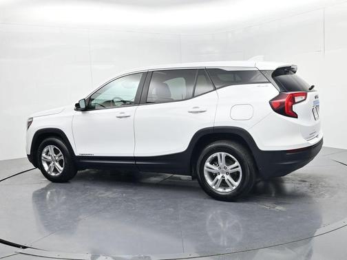 Summit White 2024 GMC Terrain SLE