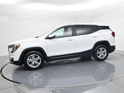 Summit White 2024 GMC Terrain SLE