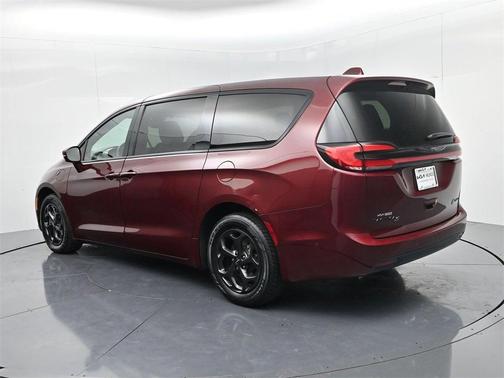 2022 Chrysler Pacifica Hybrid Limited