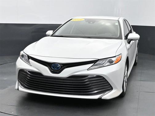 2019 Toyota Camry Hybrid XLE