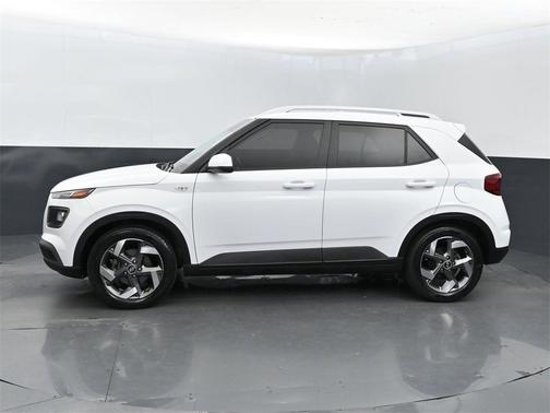 2022 Hyundai VENUE SEL