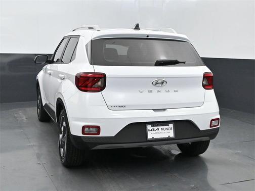 2022 Hyundai VENUE SEL