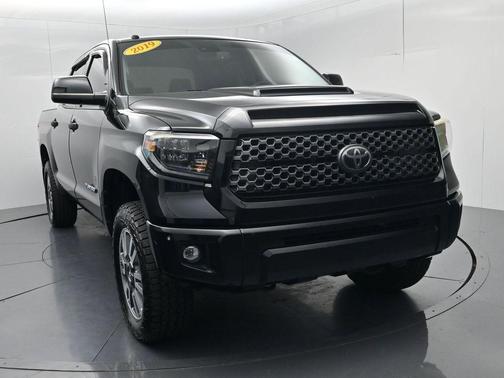 Midnight Black Metallic 2019 Toyota Tundra SR5