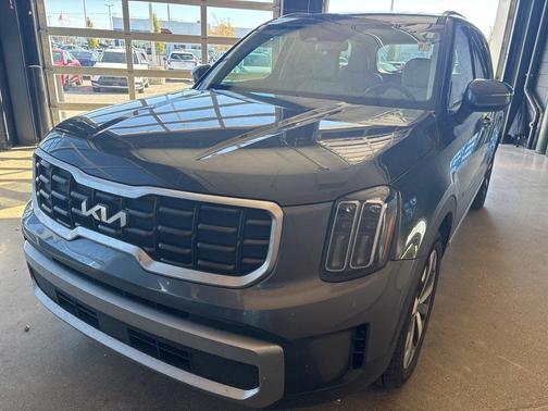 2023 Kia Telluride S