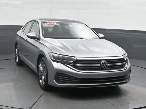 Pyrite Silver Metallic 2024 Volkswagen Jetta 1.5T SE