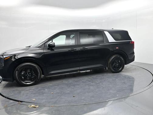 Aurora Black Pearl 2026 Kia Carnival LXS