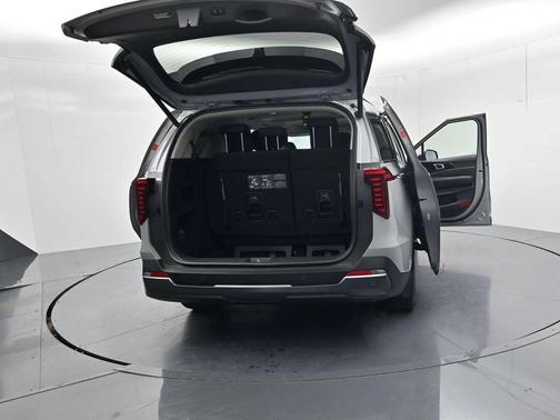Ceramic Silver 2026 Kia Carnival SX Prestige