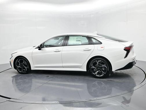 Snow White Pearl 2026 Kia K5 GT-Line