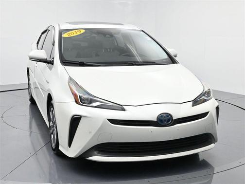 2019 Toyota Prius XLE