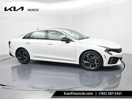 Snow White Pearl 2025 Kia K5 GT-Line