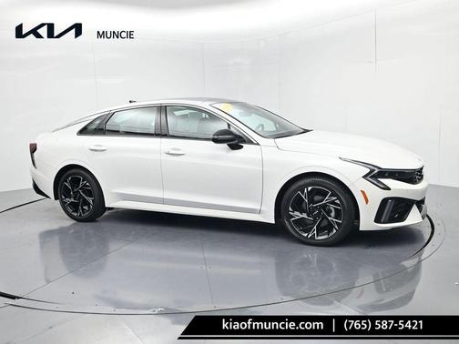 Snow White Pearl 2025 Kia K5 GT-Line