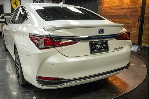 2022 Lexus ES 300h 300H
