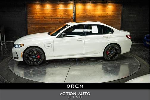 2023 BMW 330e xDrive