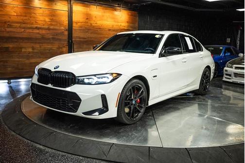 2023 BMW 330e xDrive