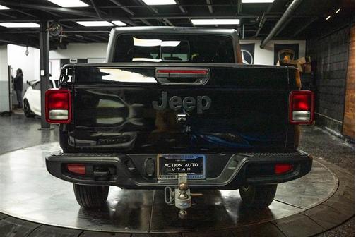 2023 Jeep Gladiator Sport