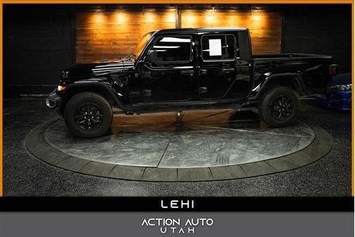 2023 Jeep Gladiator Sport