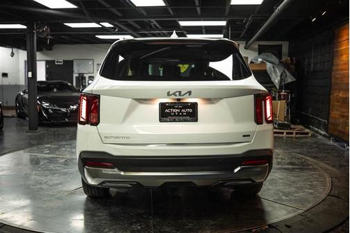 2024 Kia Sorento S