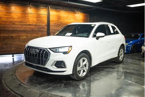 Ibis White 2020 Audi Q3 45 Premium