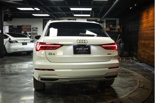 Ibis White 2020 Audi Q3 45 Premium
