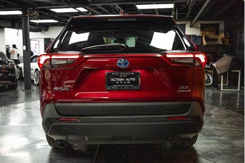 2023 Toyota RAV4 Hybrid XLE