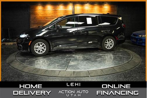 Black 2023 Chrysler Pacifica Touring-L