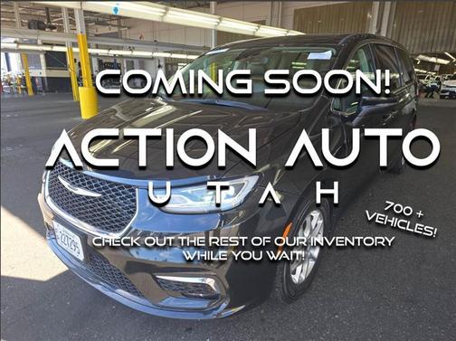 2023 Chrysler Pacifica Touring-L