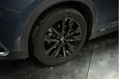 2023 Mazda CX-9 Carbon Edition