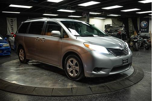 2012 Toyota Sienna LE