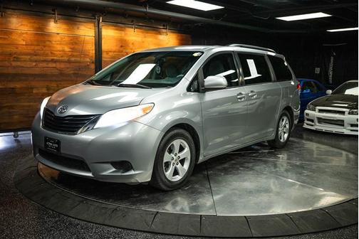 2012 Toyota Sienna LE