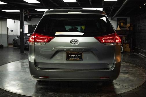 2012 Toyota Sienna LE