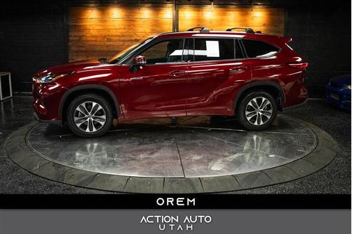 2021 Toyota Highlander Hybrid XLE