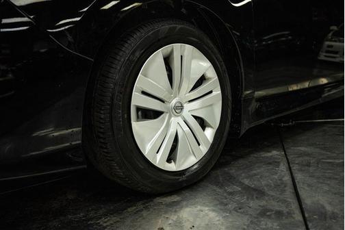2024 Nissan Leaf S