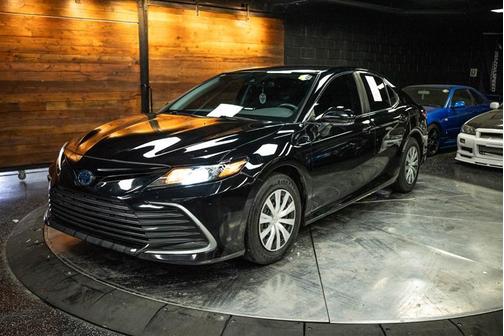 2022 Toyota Camry Hybrid LE