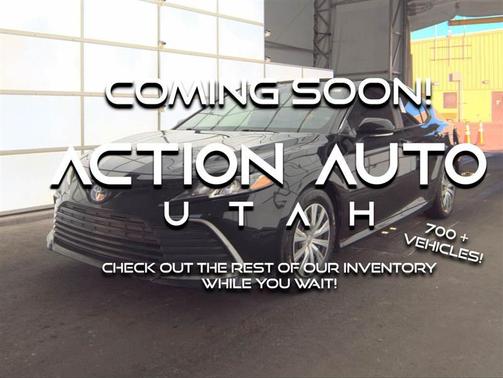 2022 Toyota Camry Hybrid LE