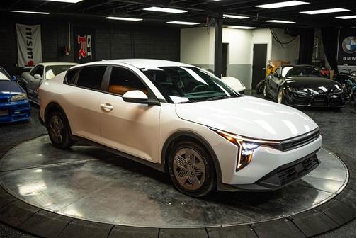 2025 Kia K4 LX