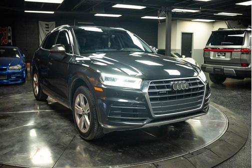Manhattan Gray Metallic 2018 Audi Q5 2.0T Premium Plus