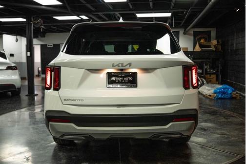 2024 Kia Sorento LX