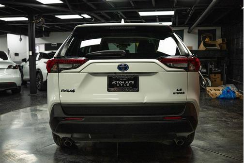 2020 Toyota RAV4 Hybrid LE