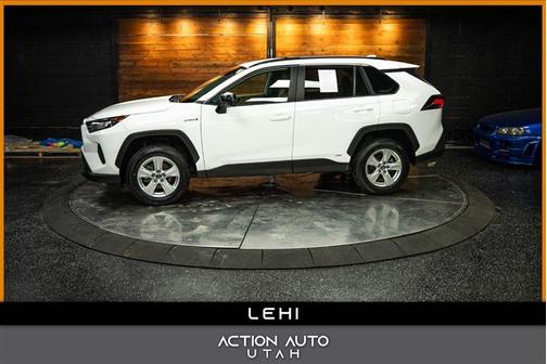 2020 Toyota RAV4 Hybrid LE