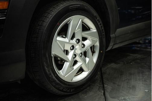 2024 Hyundai KONA SE