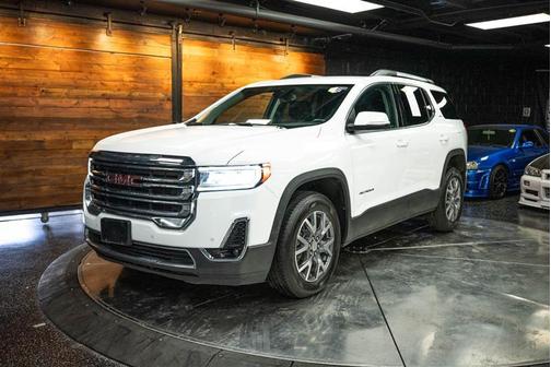 2023 GMC Acadia SLT