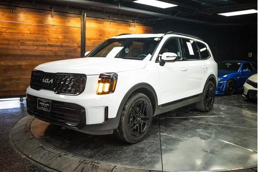 White 2024 Kia Telluride EX X-Line