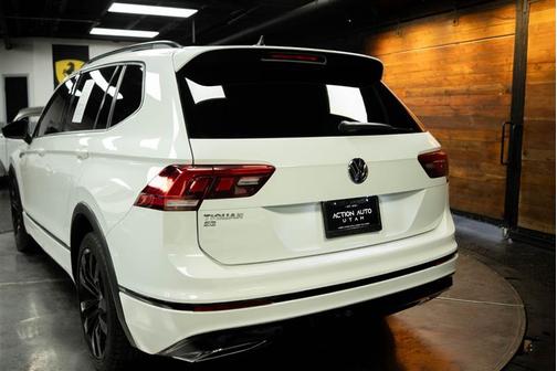 2021 Volkswagen Tiguan 2.0T SE R-Line Black