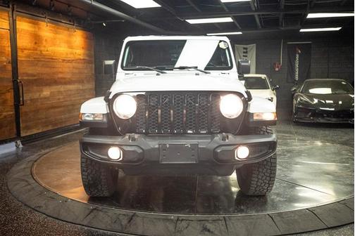 White 2021 Jeep Gladiator Sport