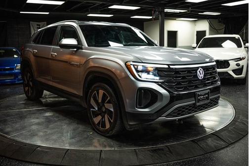 2024 Volkswagen Atlas Cross Sport 2.0T SE w/Technology