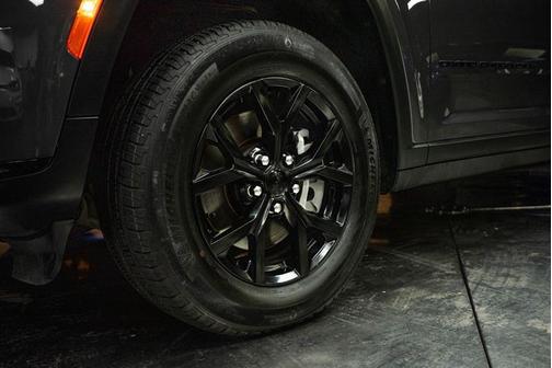 2024 Jeep Grand Cherokee L Laredo