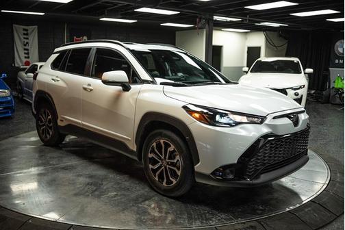 2023 Toyota Corolla Cross Hybrid SE