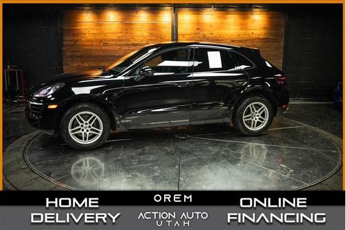 Black 2018 Porsche Macan