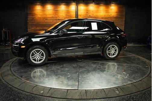 Black 2018 Porsche Macan